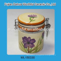 Promotion du pot de phoque avec motif de fleurs violettes
